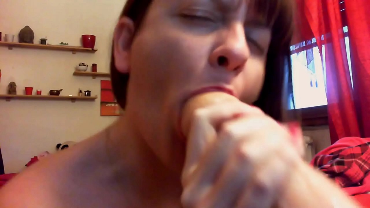 Wspaniały orgazm dla twojej brudnej siostry, otwórz usta i wypij wszystko